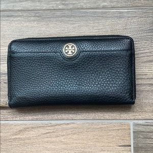 Tory Burch Robinson Wallet